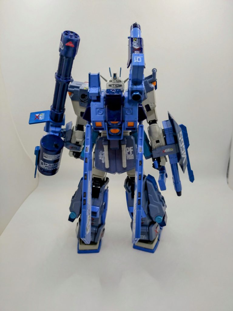 デカールは、附属のデカールの他に色々と組み合わせてみました。仕上げは、トップコートの光沢で。