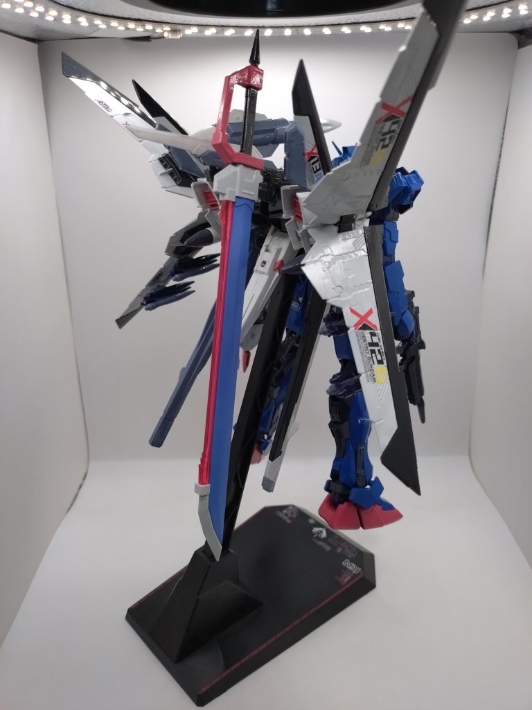 見た目分からないですが、オオトリ装備も一応全て塗装してますが、原作に忠実?にカラーリングしてるので、特に特徴は無いですね。