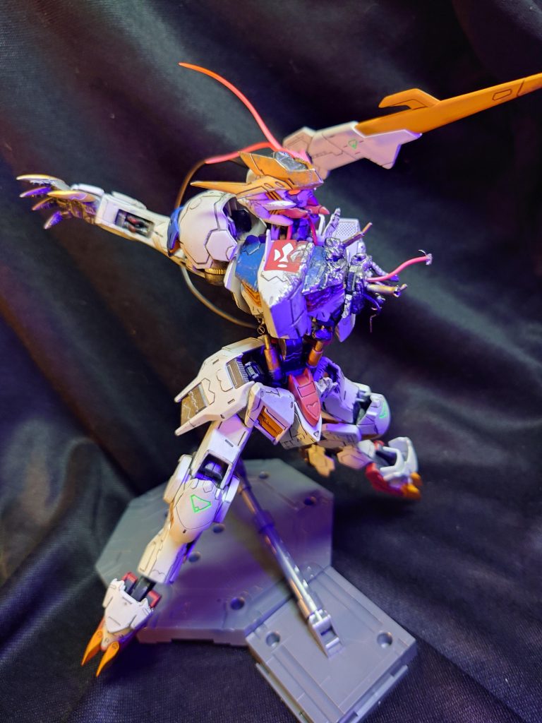 わかりにくいですが動力パイプは切り取ってスプリングとエナメル線を使って見ました。