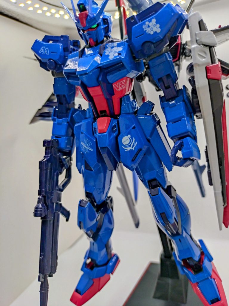 仕上げは、トップコートの光沢で、ツヤツヤ?にしました。特に拘りの無いストライクでしたが、最後まで見て頂いて、ありがとうございました(*^^*)