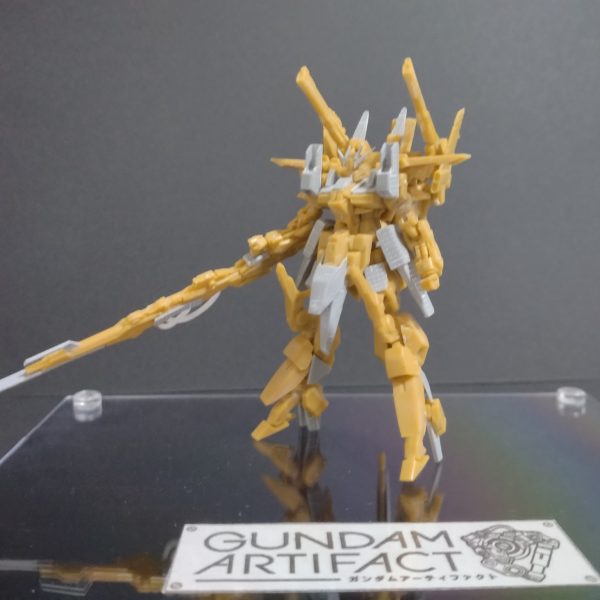 微々たる変わり映えですが、アーティファクト用のステージを作成しました。がんばりポイントハイパーロングライフルのディテールアップ整面処理砲撃時のスペーサーを作成、角度がよくなった。まだつけれないけどサイド下側のバインダー？作成中今後の問題点塗装フェイズをあまり意識してないので、うまく塗れるかどうか。台座の構想を練る （4枚目）