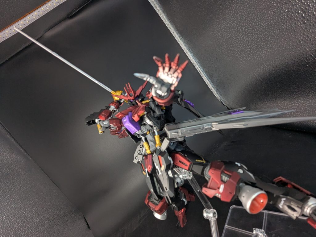 バーストサーベルこの後多分死ぬ()