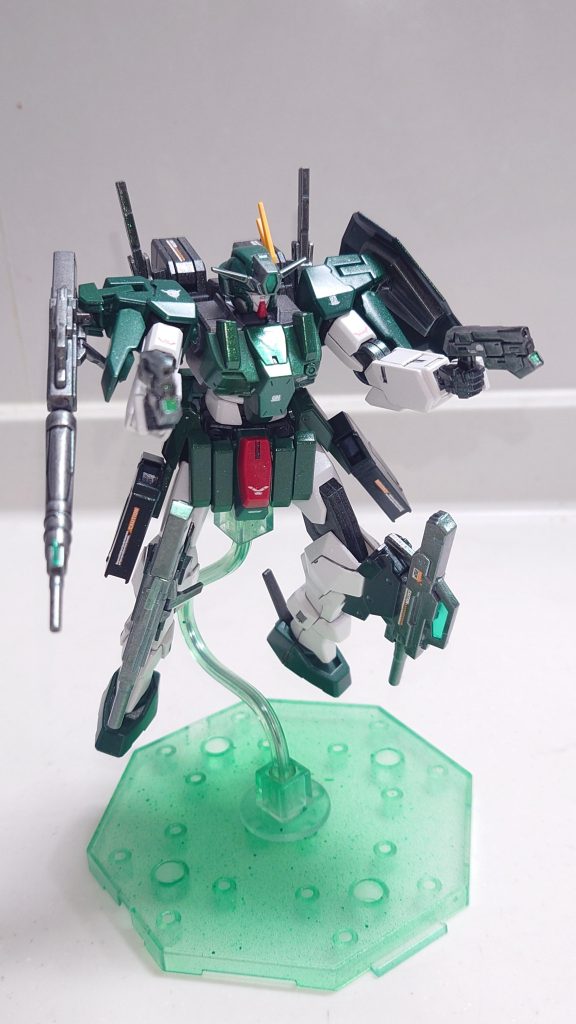(GNビームピストルで箱絵っぽく)増加装甲やセンサーの強化、武装の追加でかっこよくなりました!僕は元よりこっちの方が好みですかね(gundam-kao6)