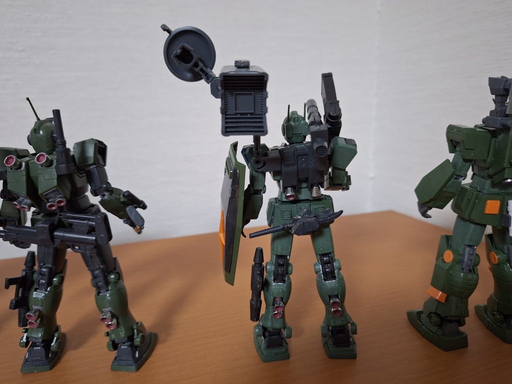 側面からスナイパーを守ります。