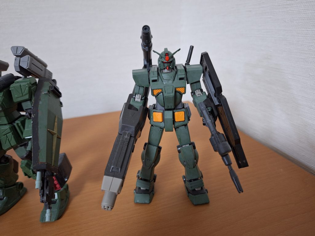 ヘビーガンダムは、強襲第１小隊の小隊長機です。