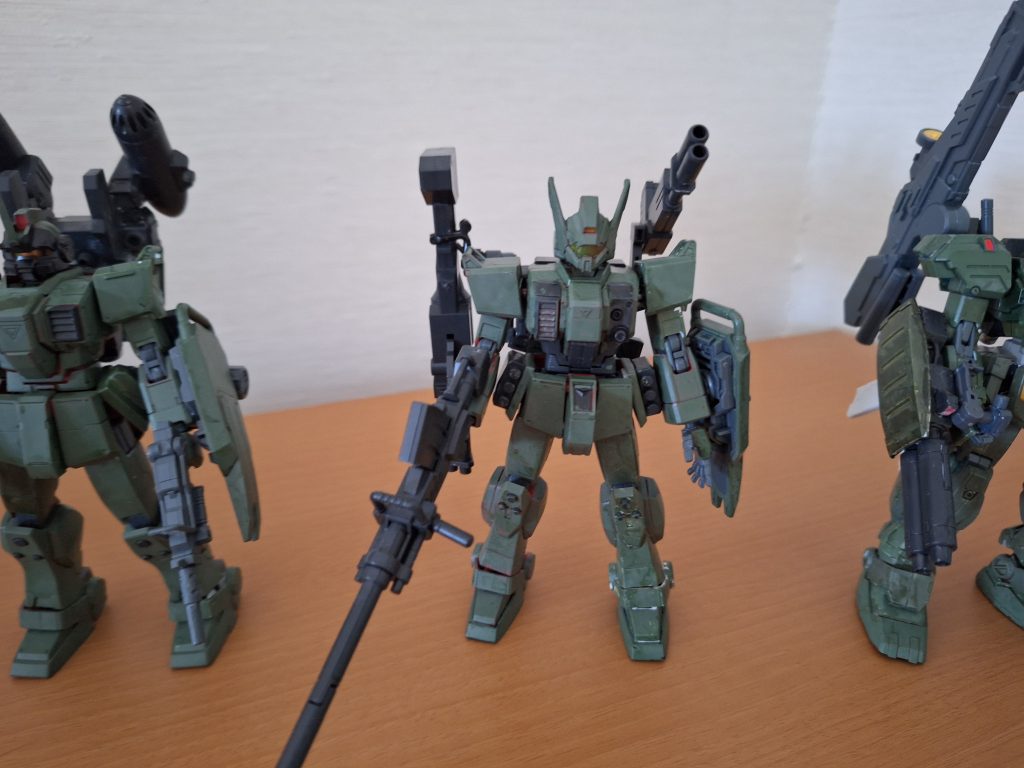 陸戦型ガンダム特戦仕様ジムヘッドです。バイザーの下のガンダム顔は、ジムスナイパーⅡ特戦寒冷地仕様ガンダムヘッドに使用してしまったので、バイザー顔が主のジムヘッドということでお願いします。