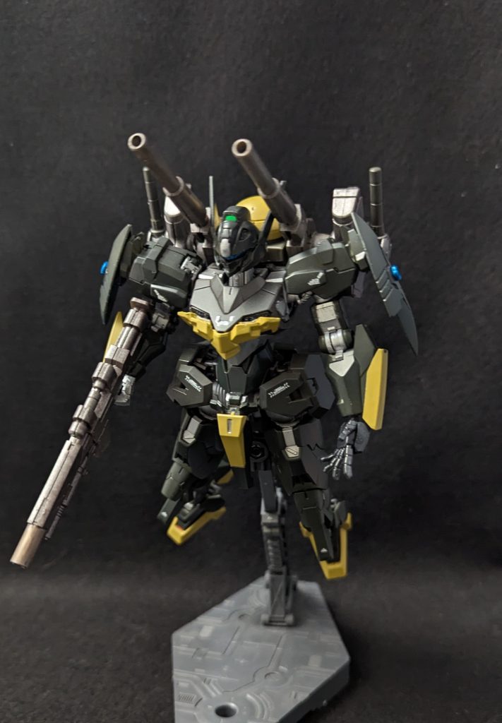 GUND-ARMも無くツインアイもゴーグルに変更したのでこれでもうミオリネパパからガンダム認定されることも無いです