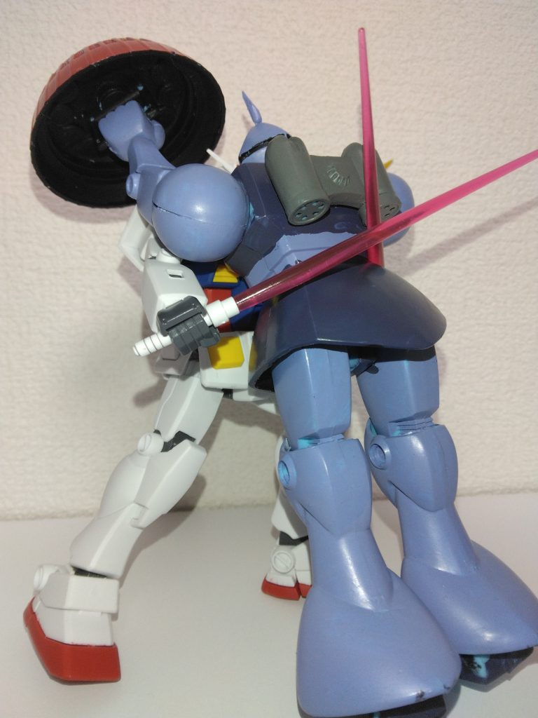 マ・クベ｢ウラガン あの壺をキシリア様に届けてくれよ、、あれは いいものだ！｣ マ・クベ閃光に散る！  