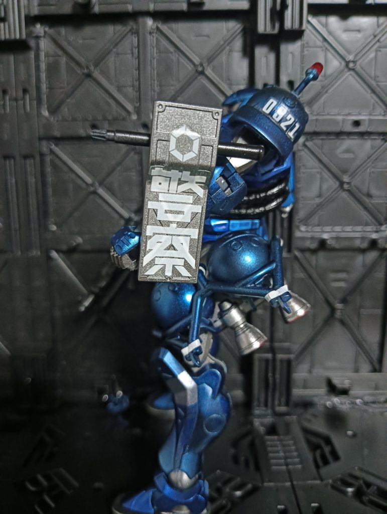 警察シールだけはとりあえず貼れてよかったですここ失敗したら赤か緑に塗装して誤魔化すしかありませんでした笑