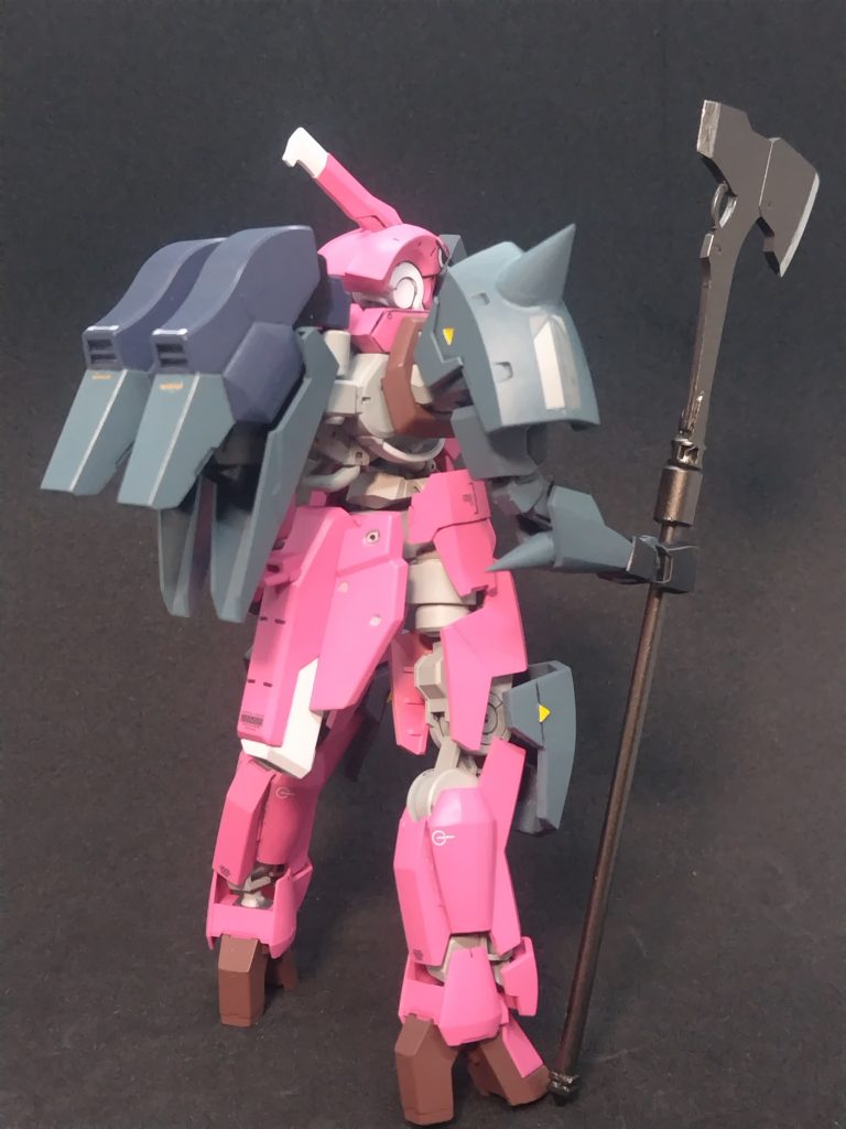 クランク二尉の鹵獲グレイズをこれでもかと使い潰す…アイン君が発狂しそう(zaku-kao9)元々違うデザイナーのMSを破綻せづに調和アレンジしてるのもスゴイ♪