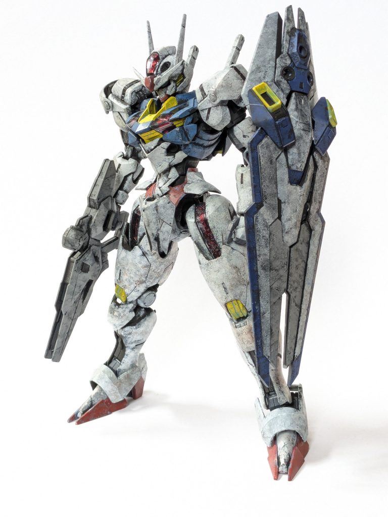 前から。汚しっぽい仕上がりになっててかっこいいです…