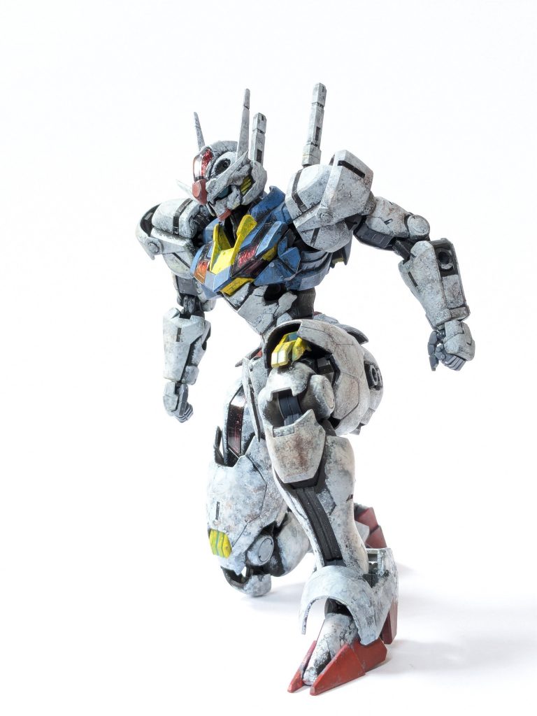 膝立ちもかっこよく決まります(gandam-hand2)ジオラマはこのポーズで作っていく予定ですが今年は受験生なのでいつになるのか…