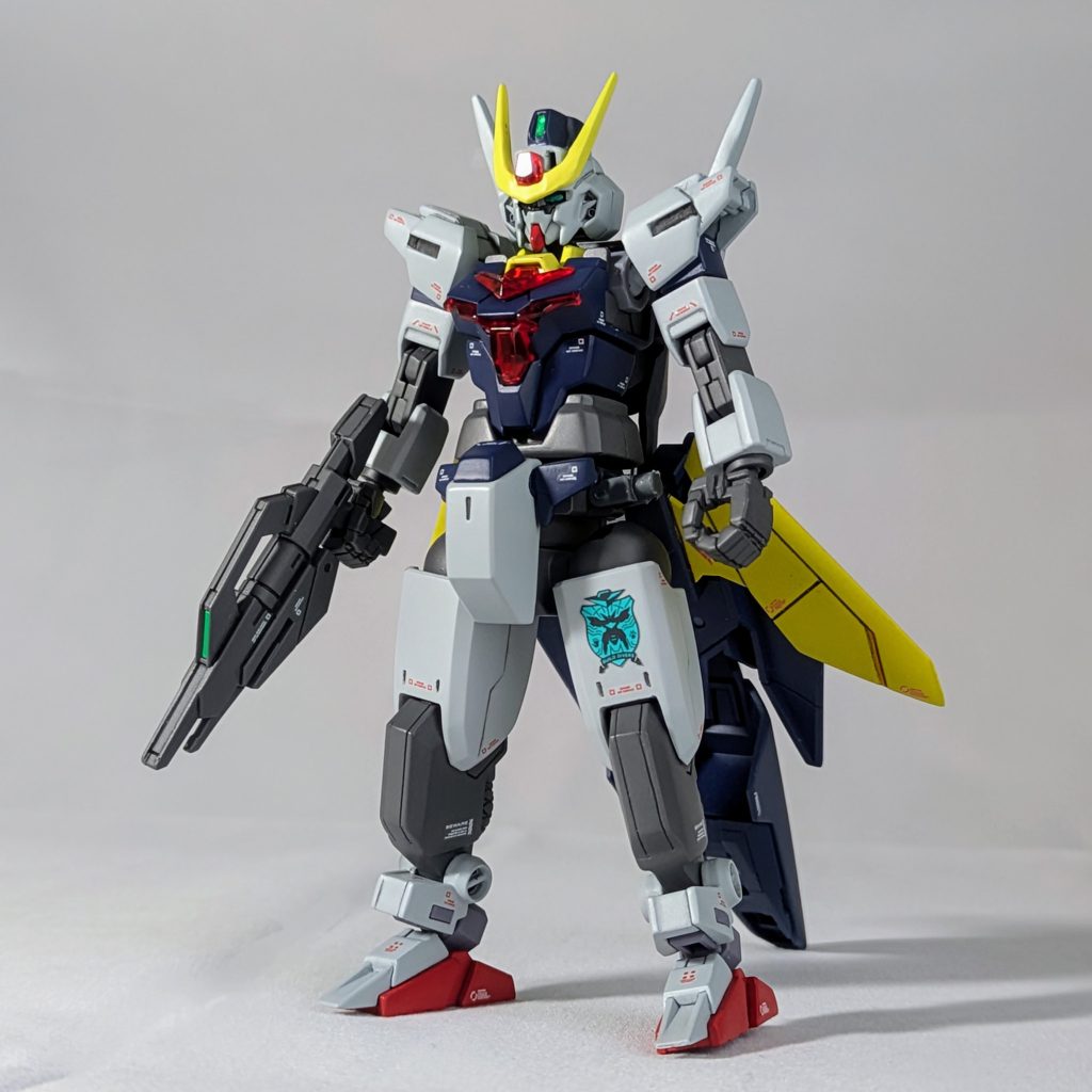 コアガンダムMK-ⅡコアガンダムⅡをベースにガンダムMK-ⅡとビルドガンダムMK-Ⅱのパーツを使用し制作しました。