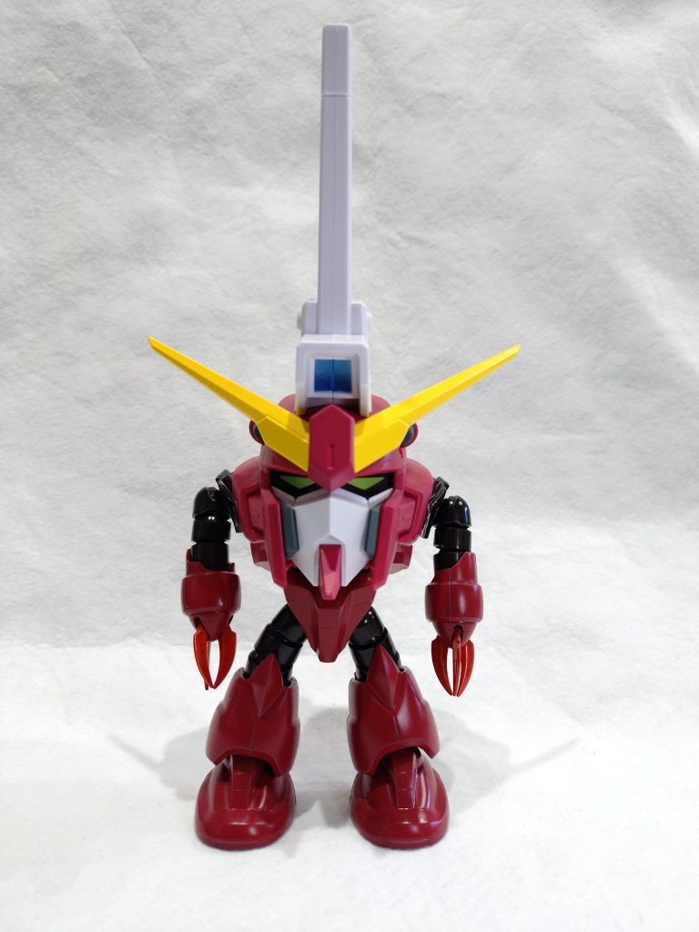 直立するとコミカルさが際立ちます。やはり最強はアスラン・ザラでした。