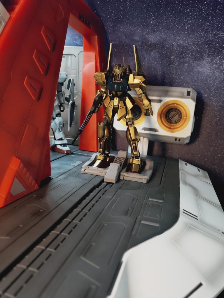 リアル感は乏しく、ツッコミどころ満載ですが、やはり、ジオラマは楽しい