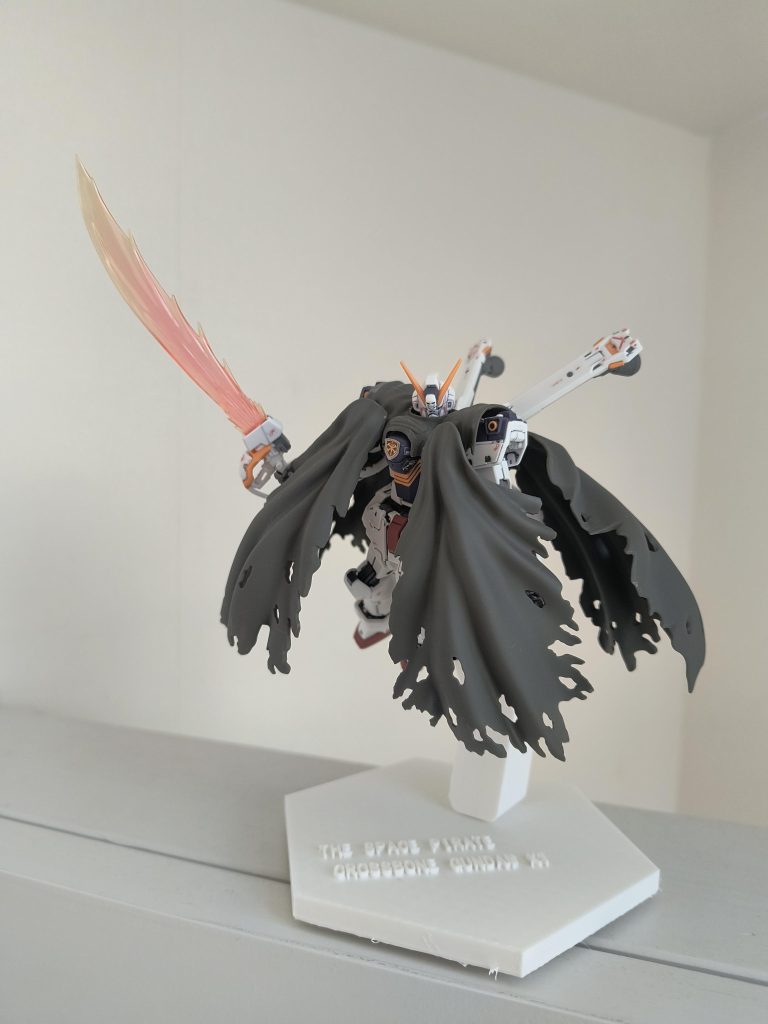 小型のモビルスーツで部品が小さくて大変でした。特に頭が。