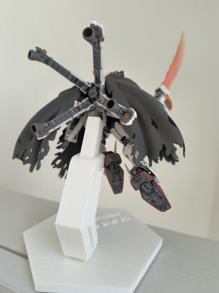 スミ入れ、ガンダムマーカーの部分塗装、つや消しトップコートです。