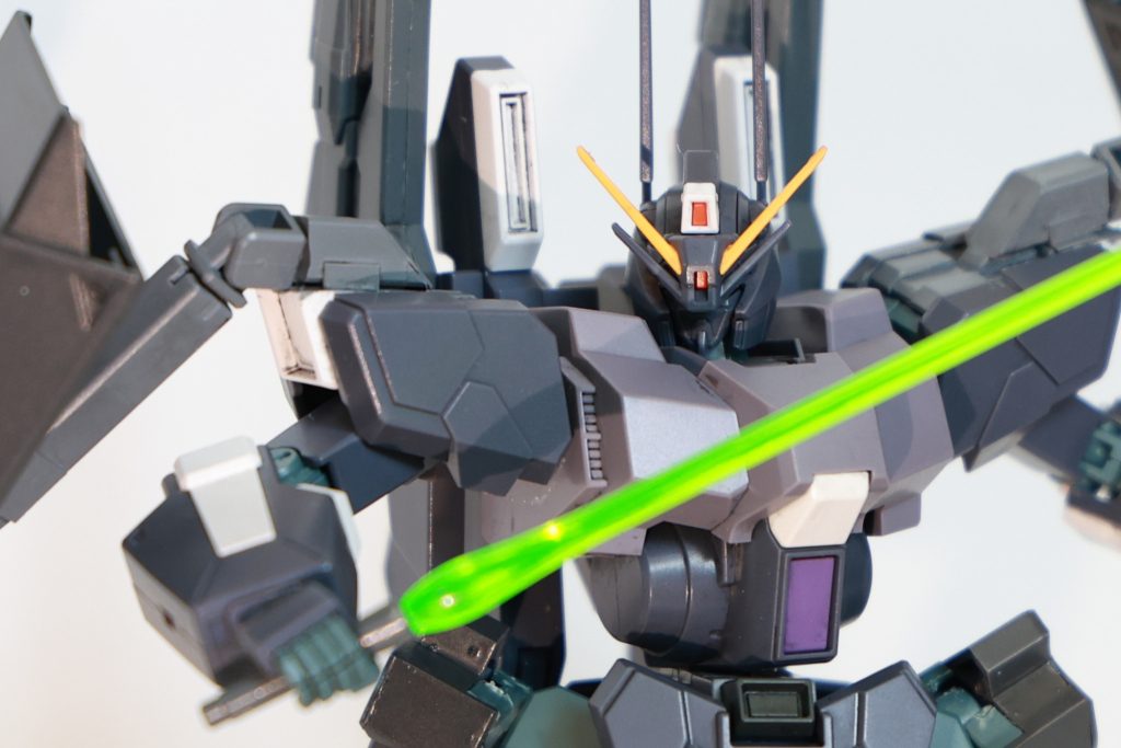 機体の構成にはMk-Vやその後継機と同様にドラムフレームを使用したユニット機構を採用バックパックなどの換装が用意に行えるようになっている設定です。