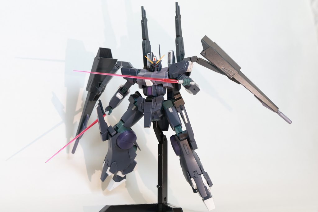 というわけで、前から作ってた火力バカなシルヴァバレトがようやく完成しました。いろいろと加工してメガ粒子砲を合計10門装備!!ZZ並の高火力機に仕上がりました。