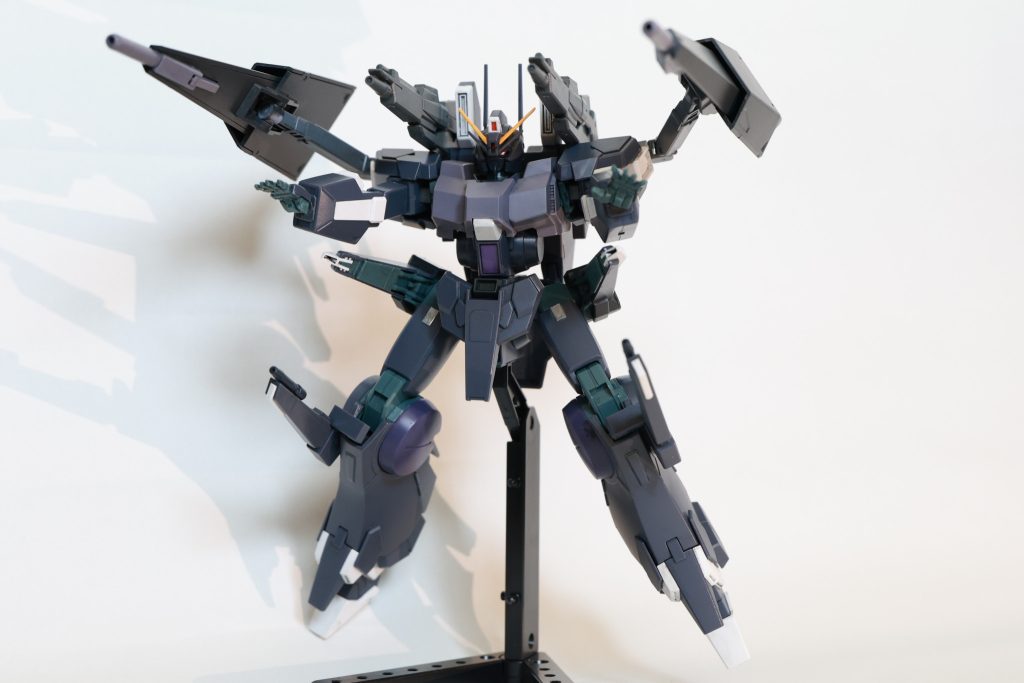 メガ粒子砲は全部で10門装備高火力で敵陣を一気に制圧する。