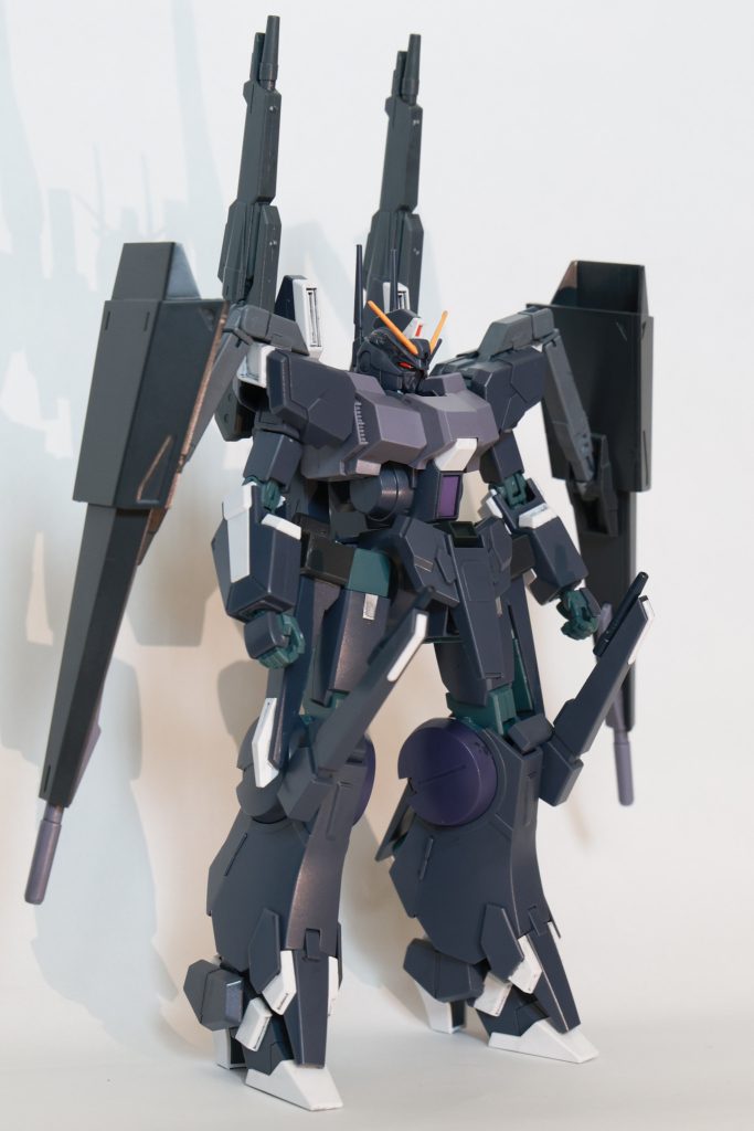 ORX-014ガンダムMk-VI [G-Wolf]ガンダムMk-Vとともにオーガスタ研究所で開発されたMSサイコガンダムの小型·量産化を目的として開発された機体で、Mk-Vのインコムのようなサイコミュ兵器は装備されていないが、機体各部に大小さまざまなメガ粒子砲を装備している。