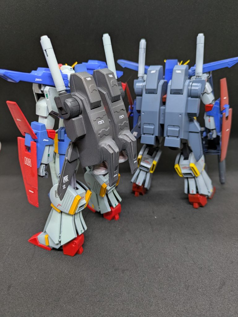 バックパックの色は違うグレー系で変更してみました。Gフォートレスは？という野暮な事は聞かないのが大人ってもんですwこのキットの不満。それは左手のビームサーベルの持ち手がない事。なんで付いてないんだ〜。