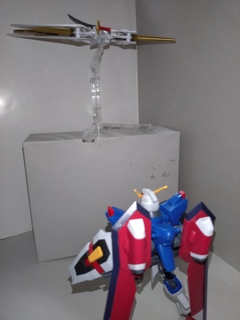 燈「ところで、そこの箱の上にあるのは?」祥子「私がつくったプラウドディフェンダー」