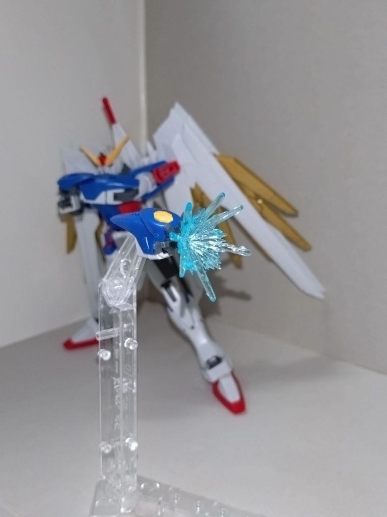 燈「当然、左右で機能が違って、パルマフィオキーナぶっぱ、またはソリドゥスフルゴールのビーム刃でバッサリ、そのどちらかを、撃つ前に選ぶ」