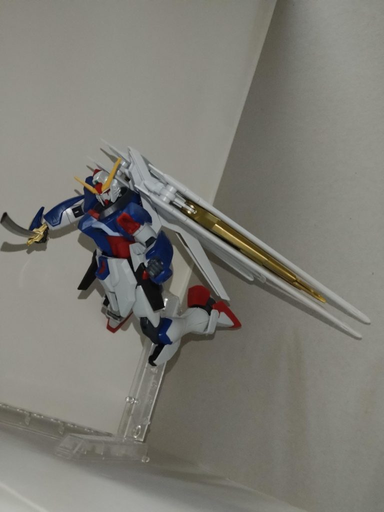 祥子「空中からの牙突の構え···と」