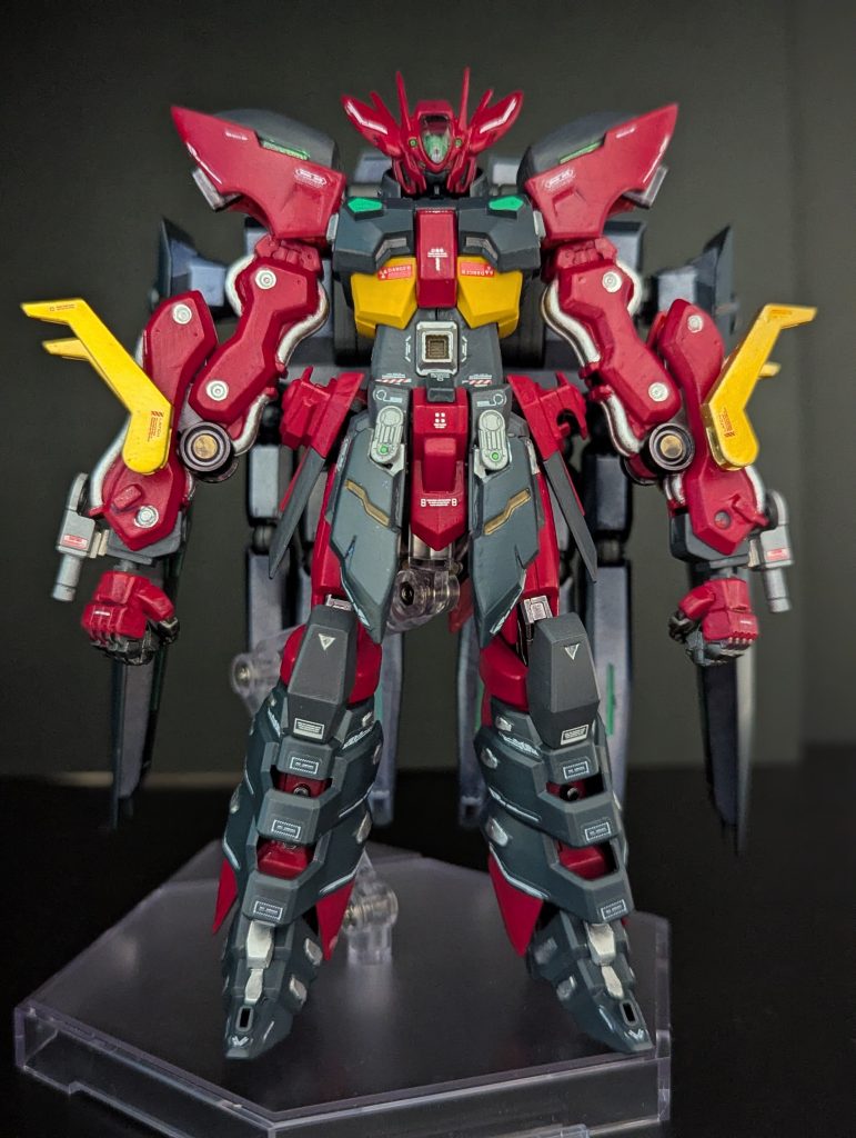 塗装後 正面主な塗装アクリジョン 筆塗り用ワインレッド アクリジョンベースカラーグレーファレホ イエローガンダムマーカーイエローゴールドガンダムマーカー ガンダムアイグリーンアクリジョンネイビーガンダムマーカー メタリックダークブルー