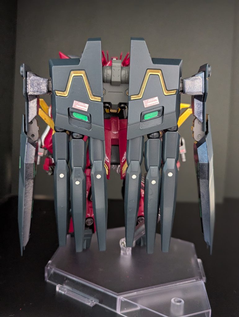 背面背中に鬼の顔!