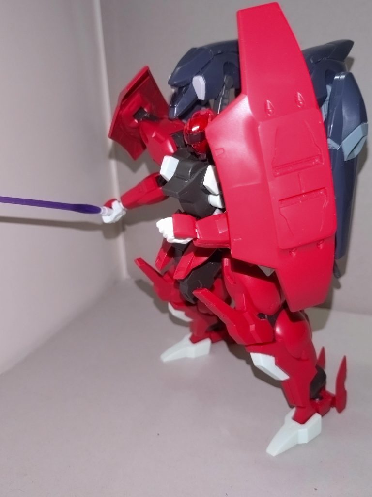 アンビカー複合兵装防盾システム本機唯一の実弾兵装。弾数が増やされた。ましろ「手に持たんと肩につけとるさけ、防御から攻撃に即、移せるメリットがあるわいね」