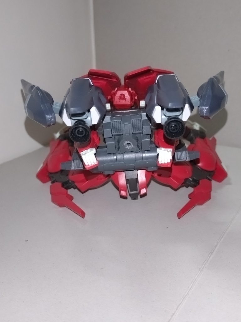 この形態では加速Gがさらに大きく、エースパイロットでも耐えられない者が出る恐れがあったため、本機はリミッタをかけることで本採用にこきつけたという。