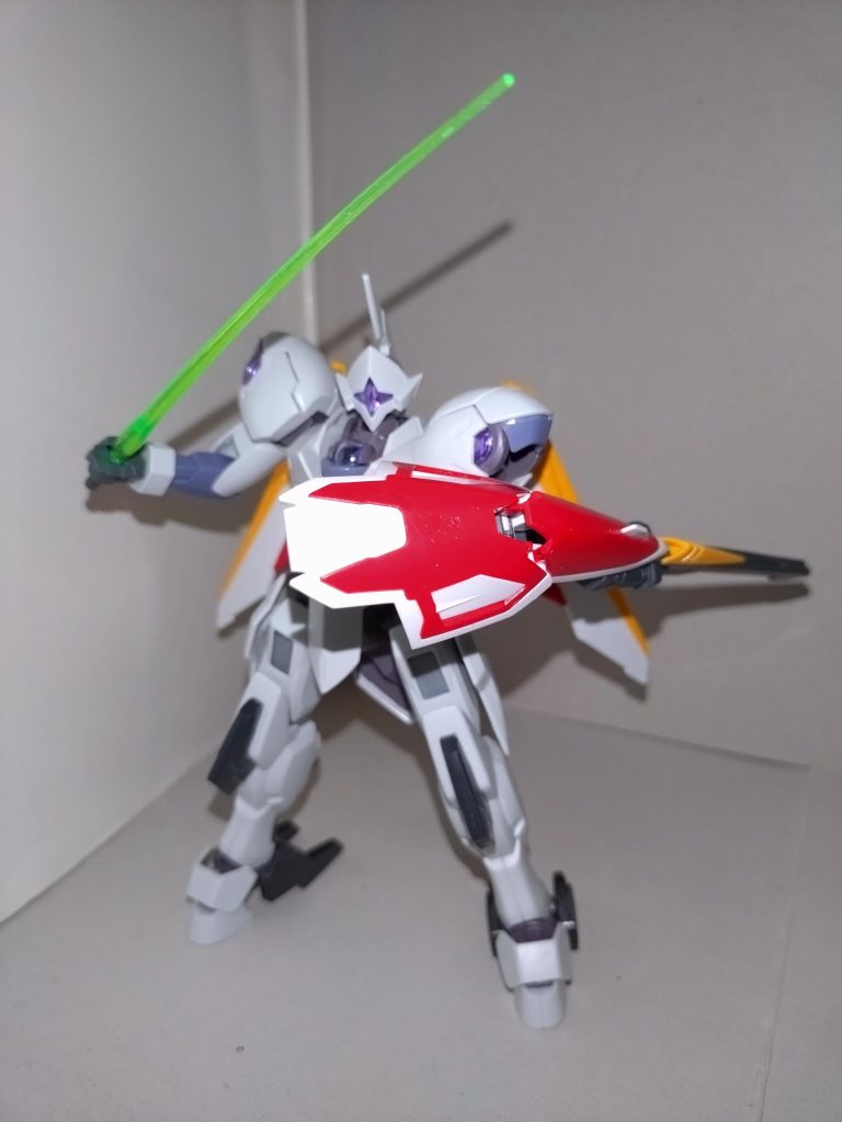 〜後日〜日菜「結局、紗夜ももとのミカエリスの脚を使うのをやめたんだね」紗夜「足の接地面積が狭すぎたしね。ここは、日菜と羽沢さんの選択が正解だった」つぐみ「ところで日菜さん、タイトルの『ゴラゲゾボソグ』って、どういう意味ですか?」日菜「放送コードに引っかかるから訳すなーっ!!💦」 紗夜「···ヒイロの劇中における名セリフ『お前を●す』をグロンギ語にしたものだそうです。まぁ、ここではリントの言葉で話していただきたいものですけどね💦」なお、次回もミカエリス3次改造のご紹介です。