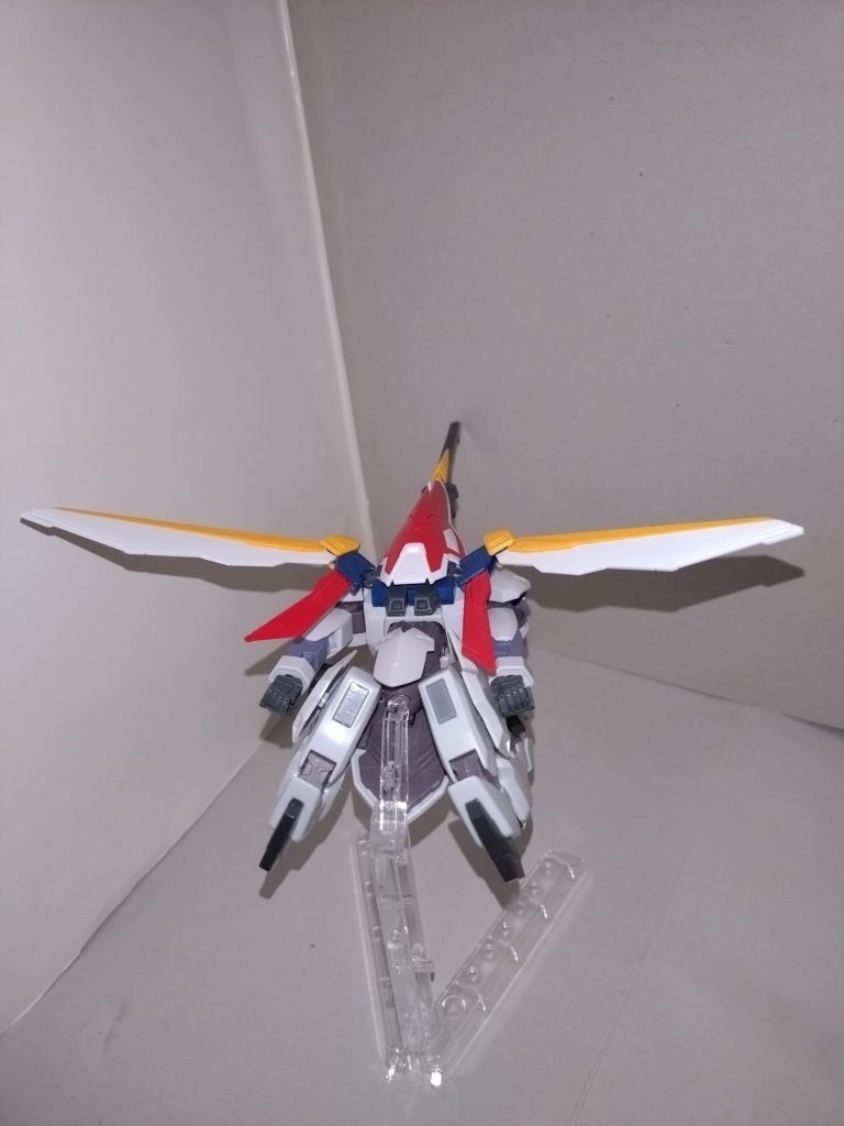 ミカエリスバルカンMk-Ⅱでは上面側に曲げていた脚部を、こちらでは底面側に曲げている。