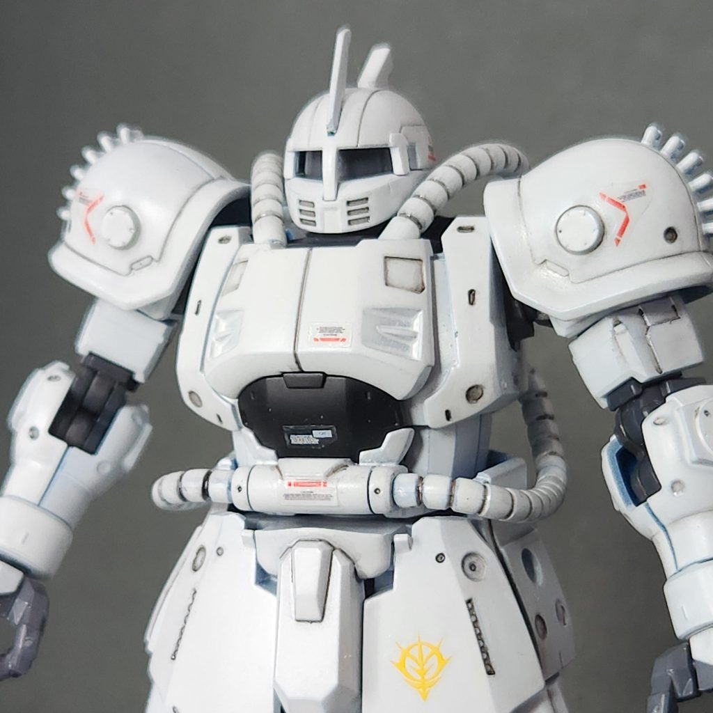 あえてグポォンカメラは無くしました。無表情感がかっこいいので。