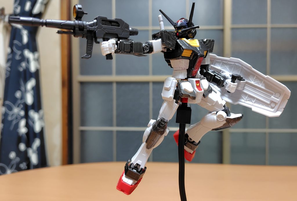 前回の投稿で出さなかったビームライフル装備してポージング。