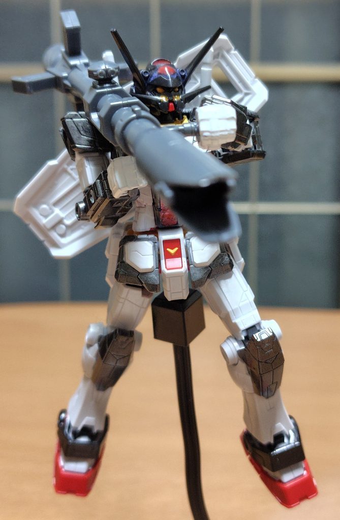 規格がEGで稼働に難航したが、両手構えが可能。