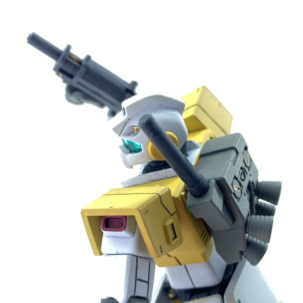 バックパックはオリジン版ガンダムのものにバーニアを追加、右側のサーベルラックを除いたもの。サーベルはLA系らしく4ミリ延長しました。