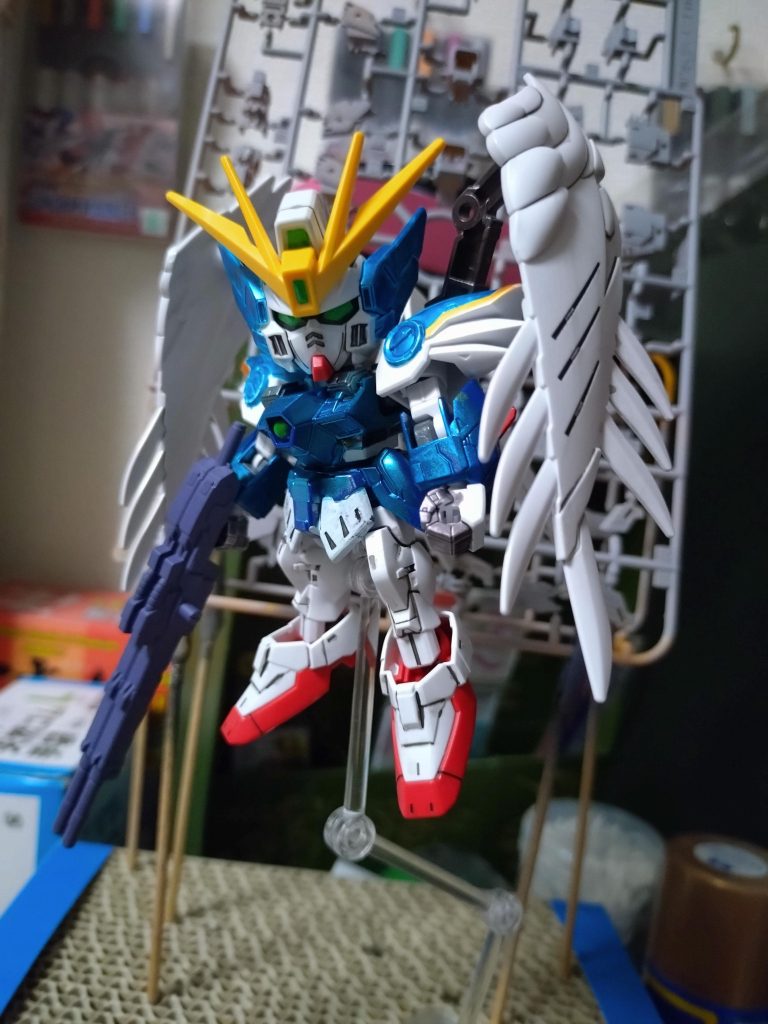 細かい所は筆塗りでしたが、老眼にはキツかったです・・・orz