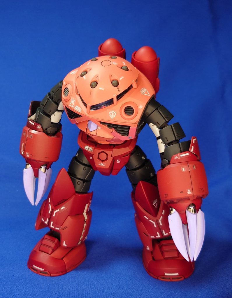 塗装レシピピンク部ツートン・頭側ピンク(混色):例のホワイト50レッド25イエロー25・背側ピンク:トランザムハイライトレッド濃い赤部ツートン・あずき色(30年もの再生)・マルーン(同)爪部:バイオレット(混色)・ホワイトに色ノ源のシアン、マゼンタ(様子見ながら調色w)グレー部:14ネービーブルーその他:ライトグレー、蛍光ピンク、ガイア蛍光ホワイト・キット付属のシールとアシタのデカール貼って、フラットクリア吹き