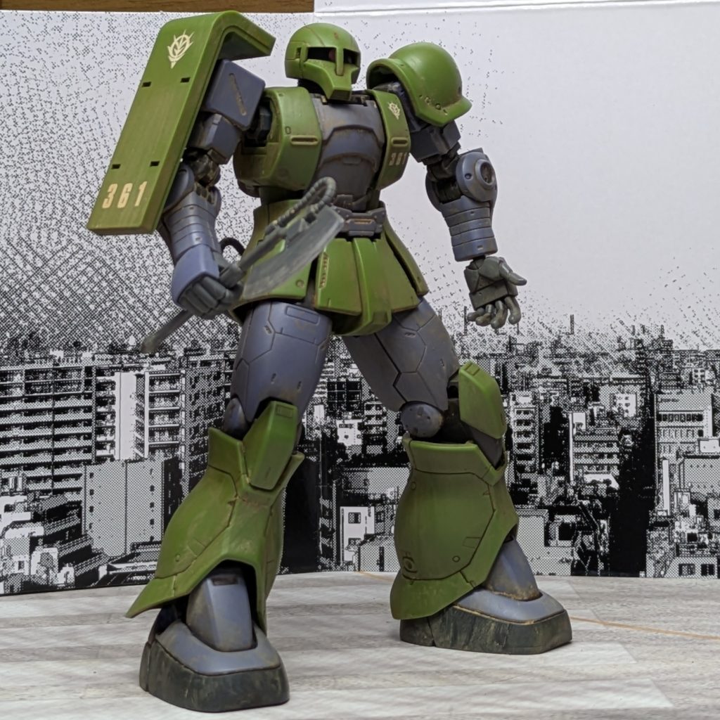 一年戦争開戦直後のルウム戦役時にも兵力不足から運用されたザクⅠであったが、ザクⅡの配備が進むと一線配備から外れて基地警備や輸送隊護衛など後方任務が主となった。一方でザクⅡ配備後も機種転換せず乗り続けたベテランパイロットもおり、ルウム戦役からオデッサ作戦、終戦後の戦いまでザクⅠを駆ったケイト・レデカー曹長もその一人だった。