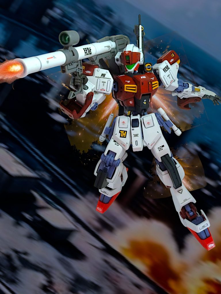 隊長「この青いMS・・・強い!!敵の狙いは新型のガンダムか!?」