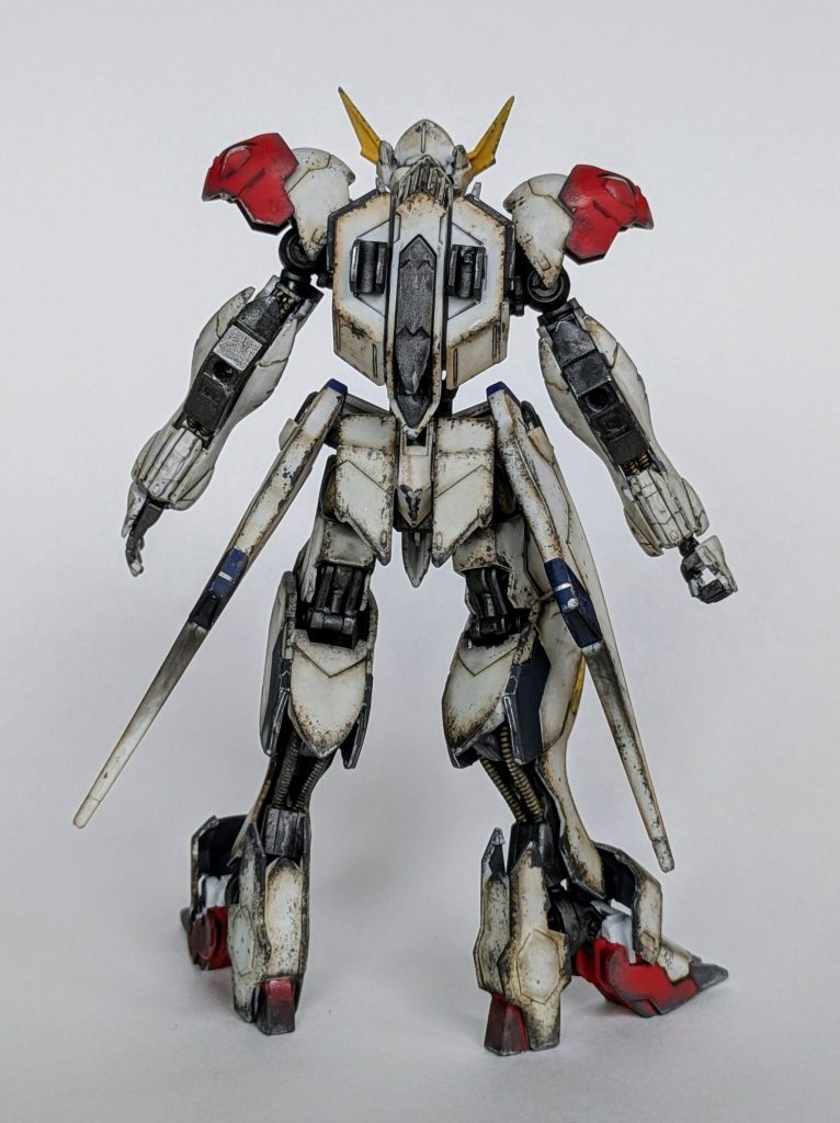 まぁ、でも、どう作ってもこの機体はカッコイイのです。個人的には、バックショットがたまりません。