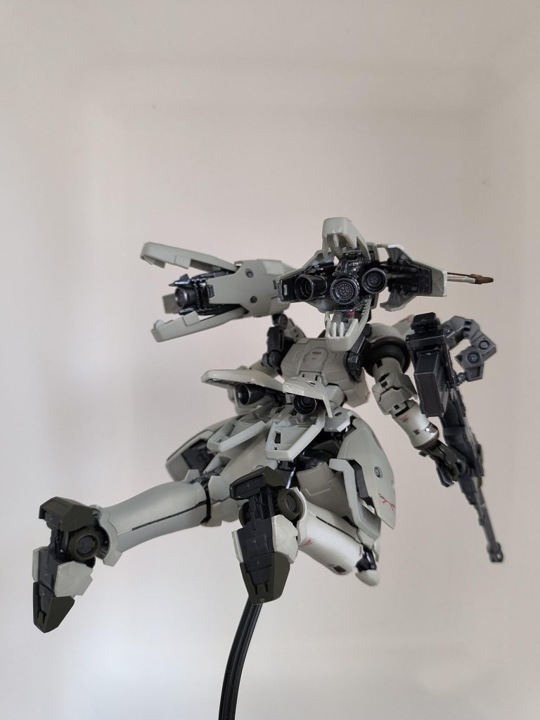 バーニアいっぱいのバックパック 操縦者のことを考えてない機体っていいですね