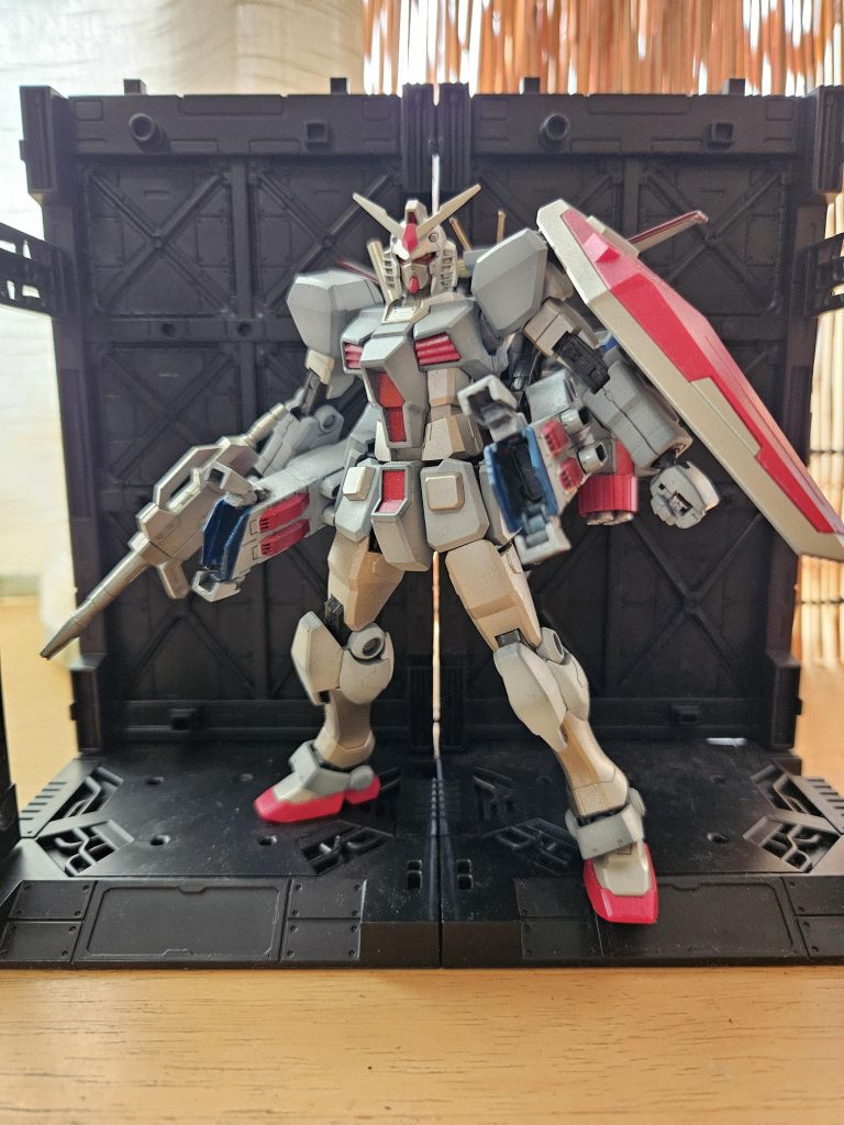 ホワイトベースアームズ装備ミノフスキークラフトで浮かんでユニバーサルブースターで高速移動します(^ー^)