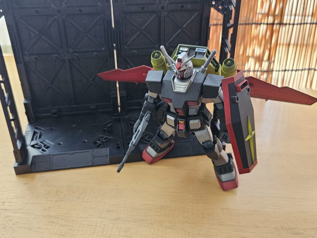 ルナチタニウム製のウイングブレードですれ違い斬りを食らわします