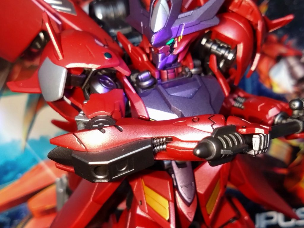 顔面アップ、この凶悪な面構えがいいですよねデカい武器がよく似合います