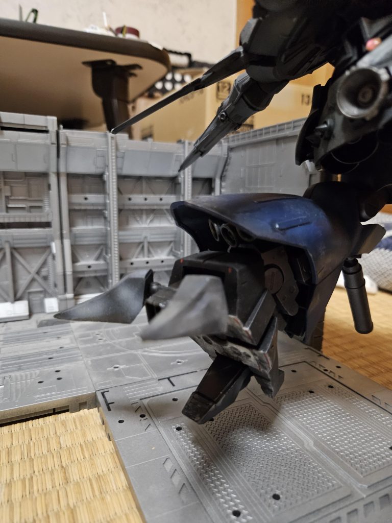 脚部はクロ-としても機能する