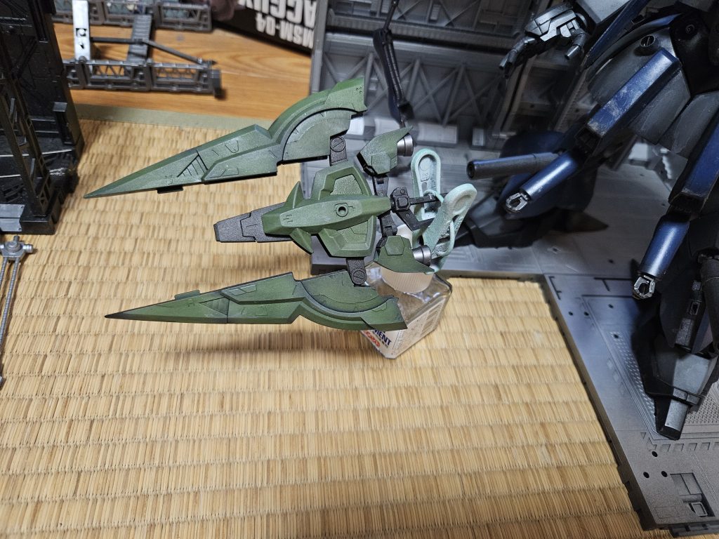 ジオニックソードはフィン・ファンネル同様の開放型ビームビットとして使える